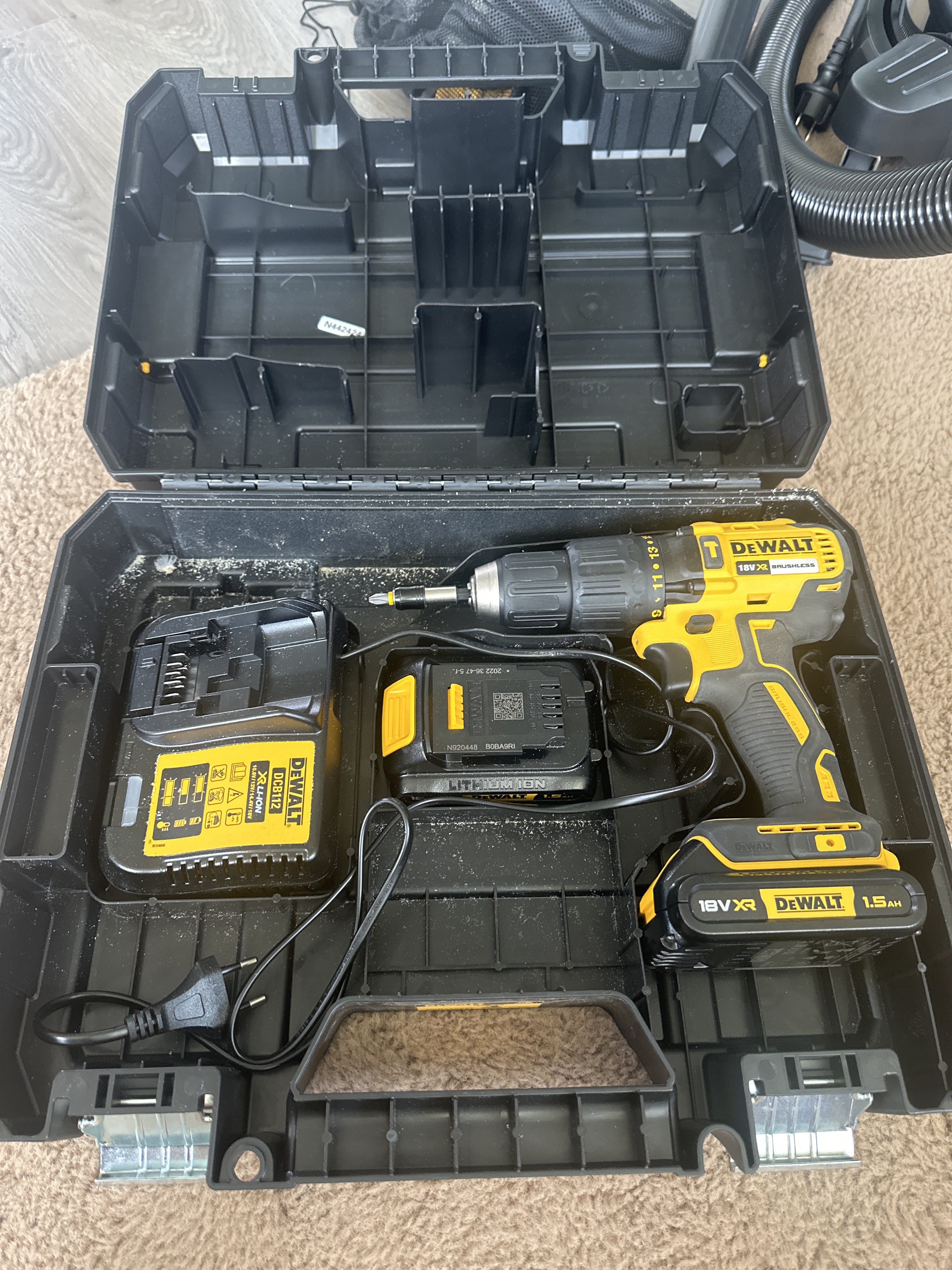 Dewalt dcd778