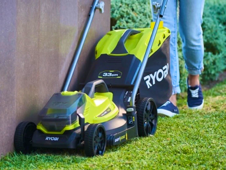 ny 2023. batterier inkl gräsklippare. ryobi!