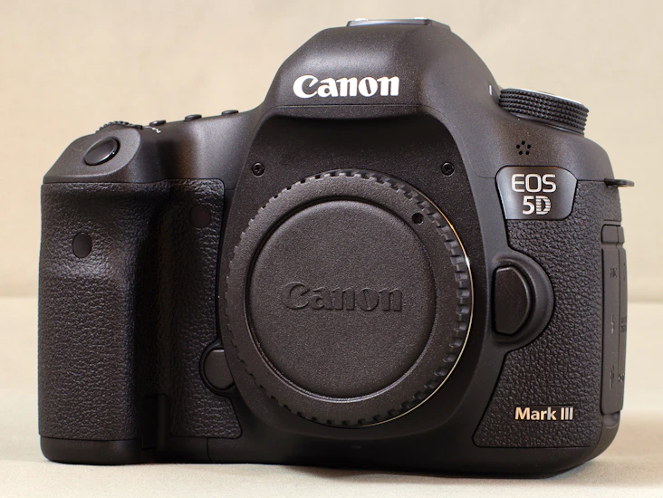 Canon 5d mark iii dslr | full frame | pro photography & events