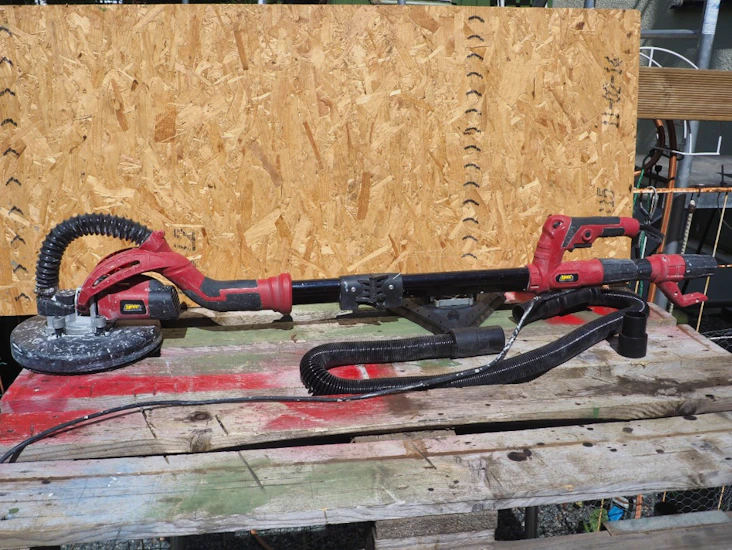 Slipmaskin för väggar och tak.