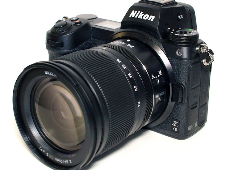 Nikon z7 ii + 24-70mm f/4 s