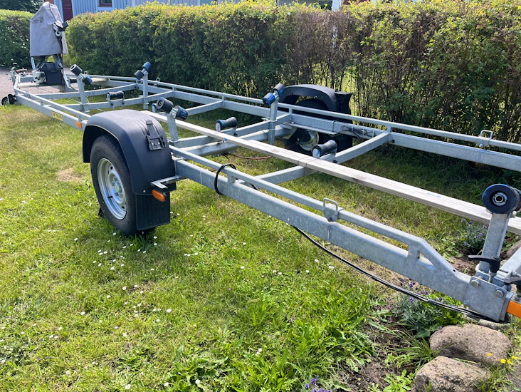Båttrailer 1800kg 80km/h