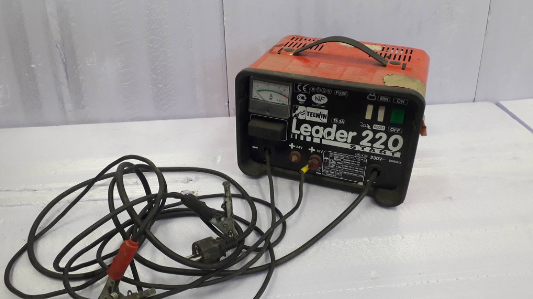 Batteri lader/starthjelp