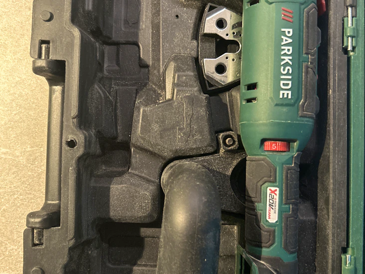 Batteridrivet multiverktyg