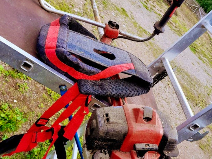 Besindriven röjsåg