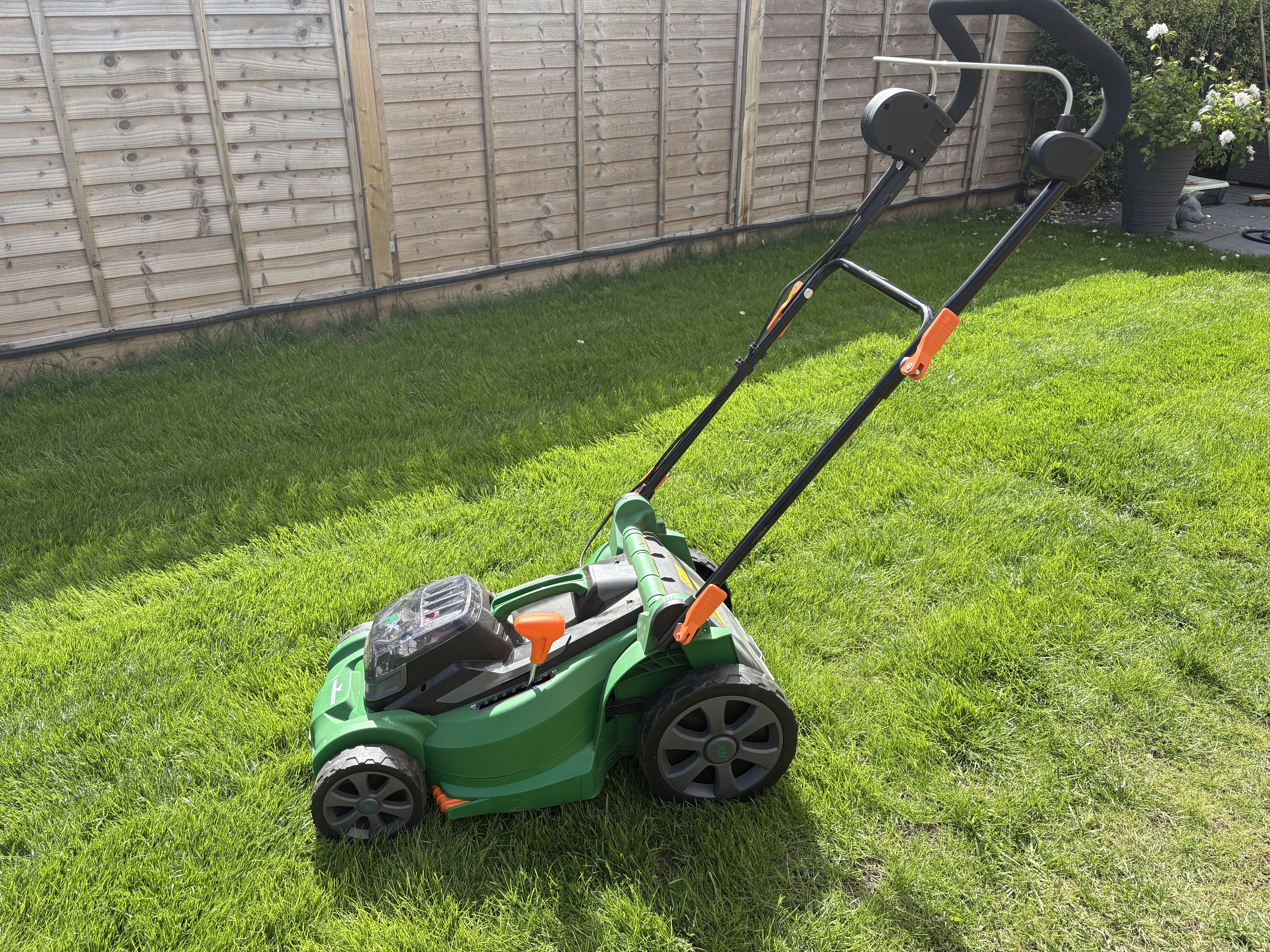 Hawksmoor 36v brushless cordless lawnmower 37cm