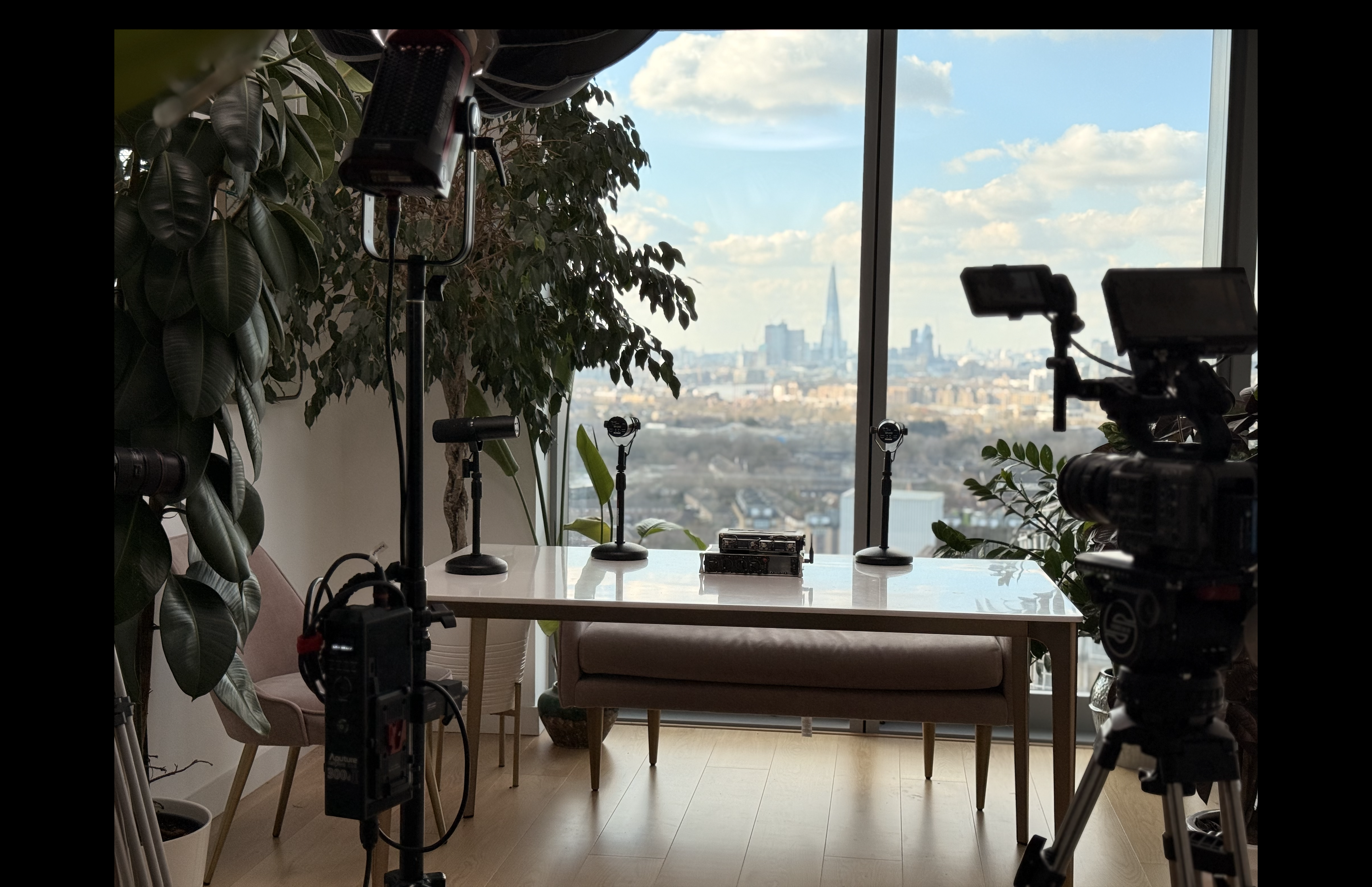 Isle of pods - all-inclusive interview & podcast filming – pro video setup, crew  (search: location, studio, space, videographer, cameraman, full-service production)