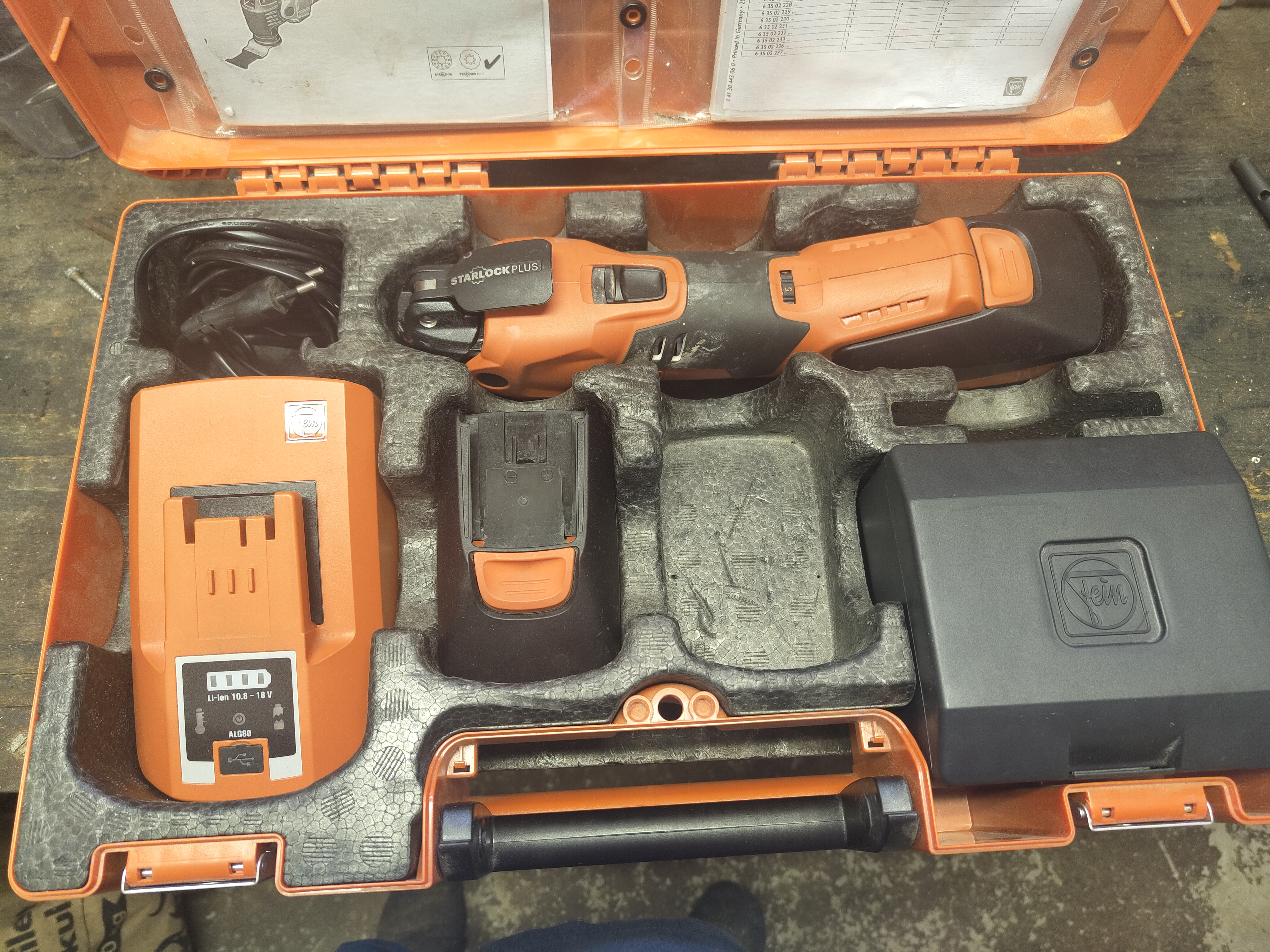Fein batteridrivet multiverktyg 