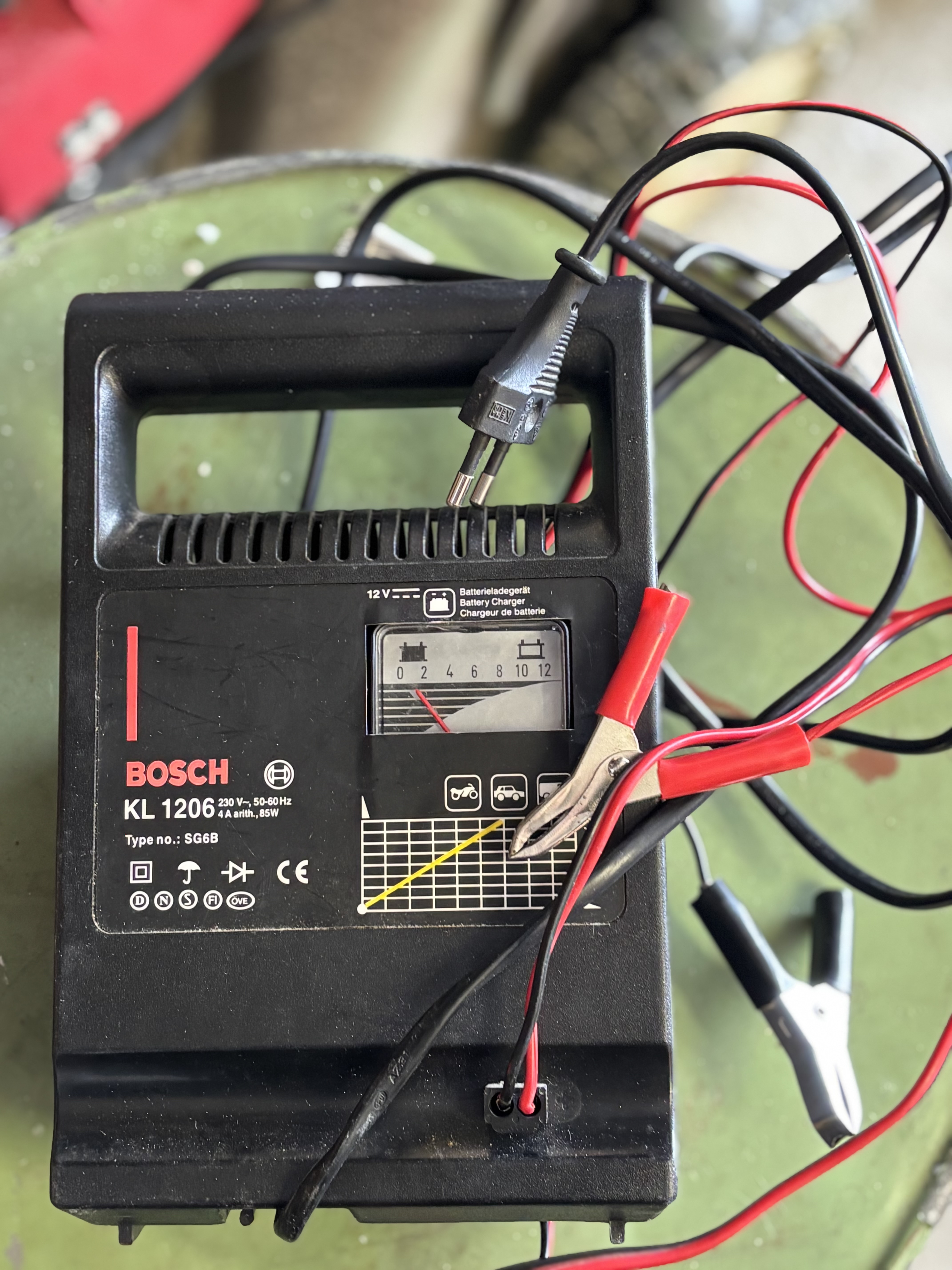 Bosch 12 v akkulaturit