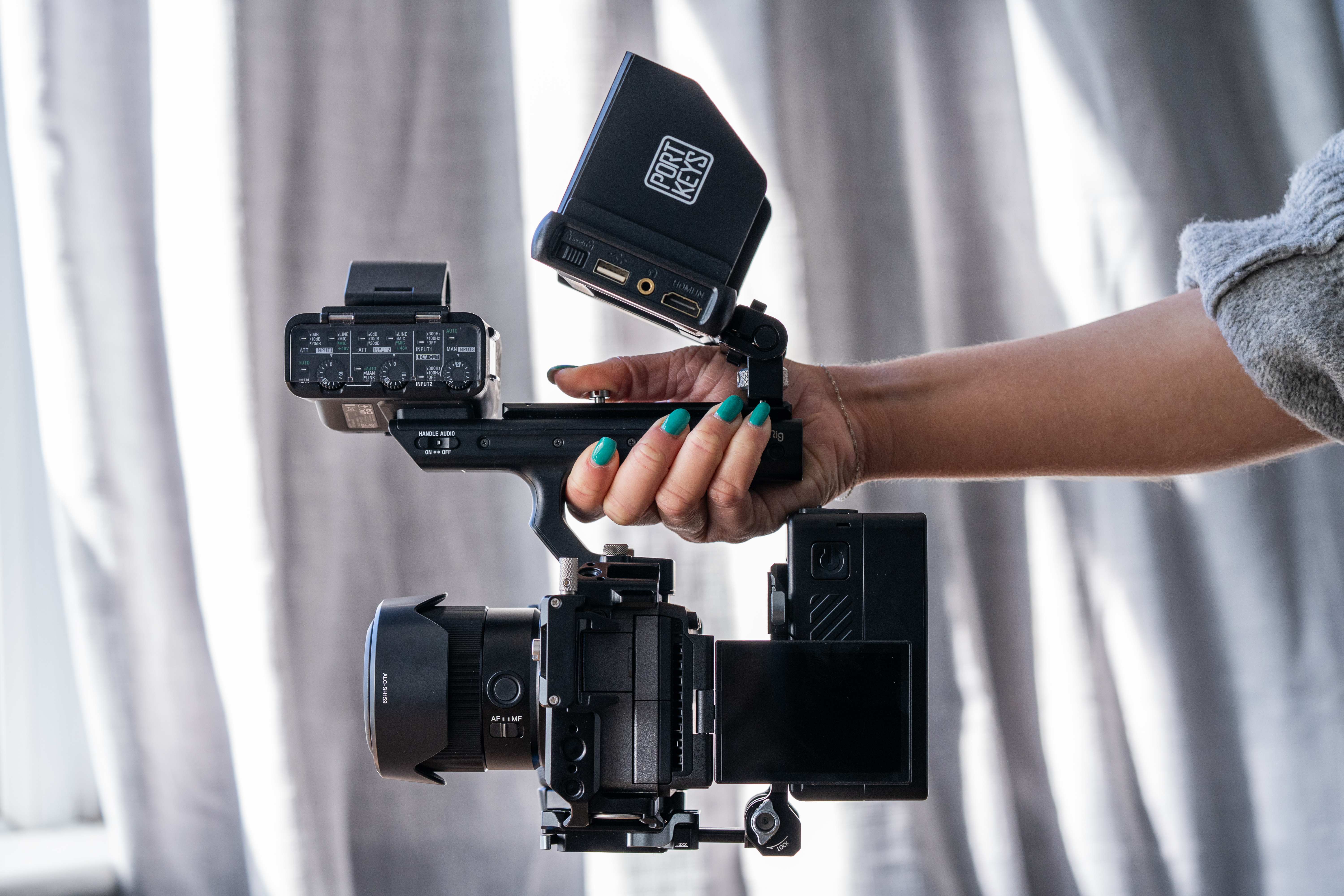 Sony fx3 & 35mm 1.8 run & gun rig