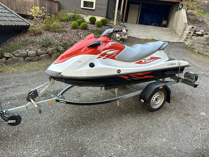 Yamaha v1 sport vannscooter m/henger