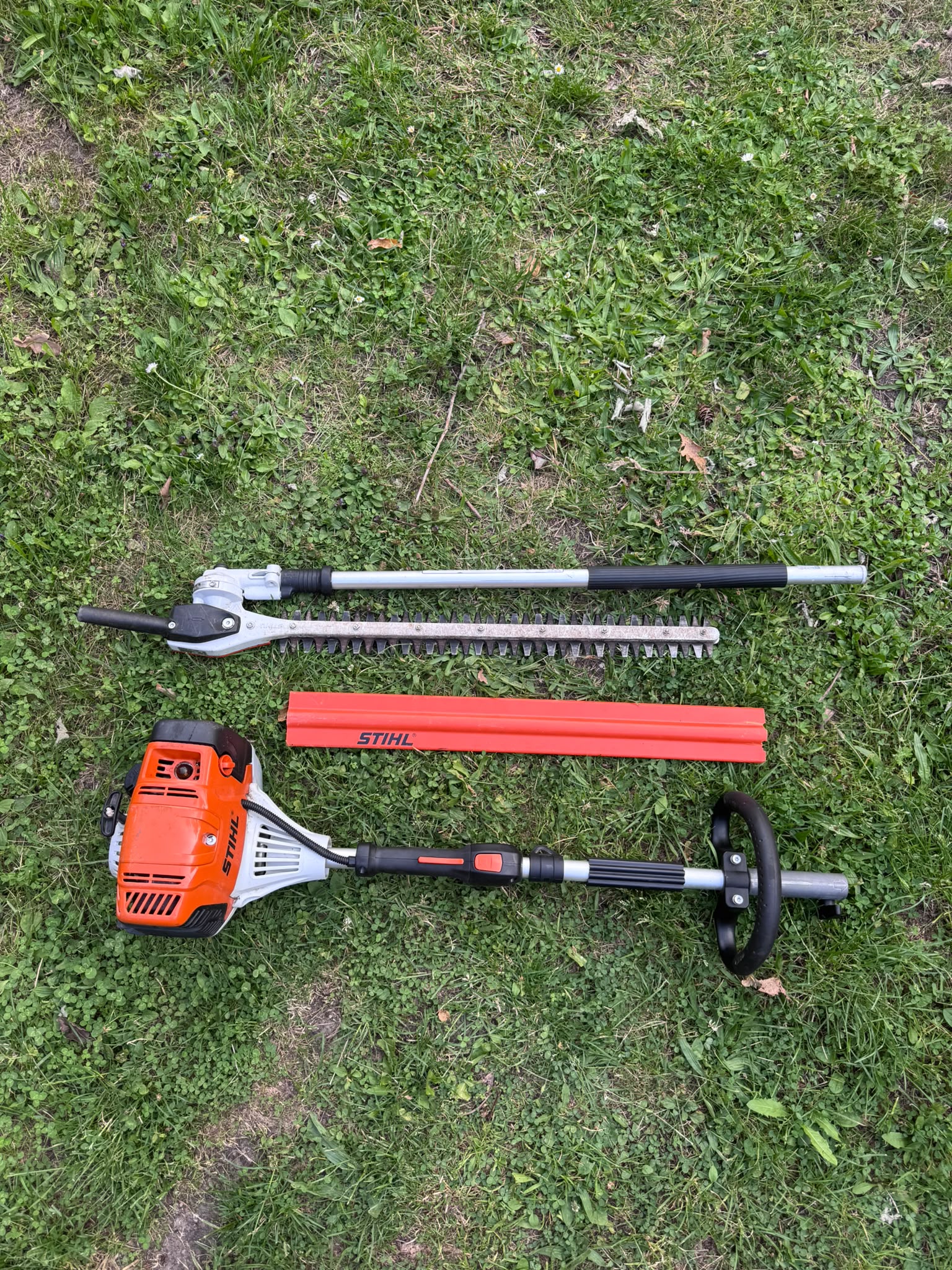 Stihl km 131 r med hl km 145° stånghäcksax – för höga och svåråtkomliga häckar