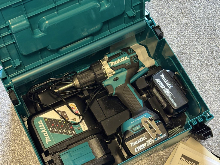 Laadukas, uusi akkuporakone