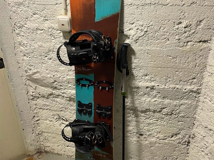 Naisten splittisetti 151