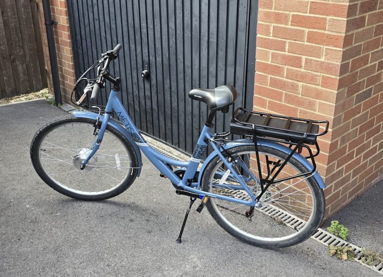 Apollo metis electric hybrid bike