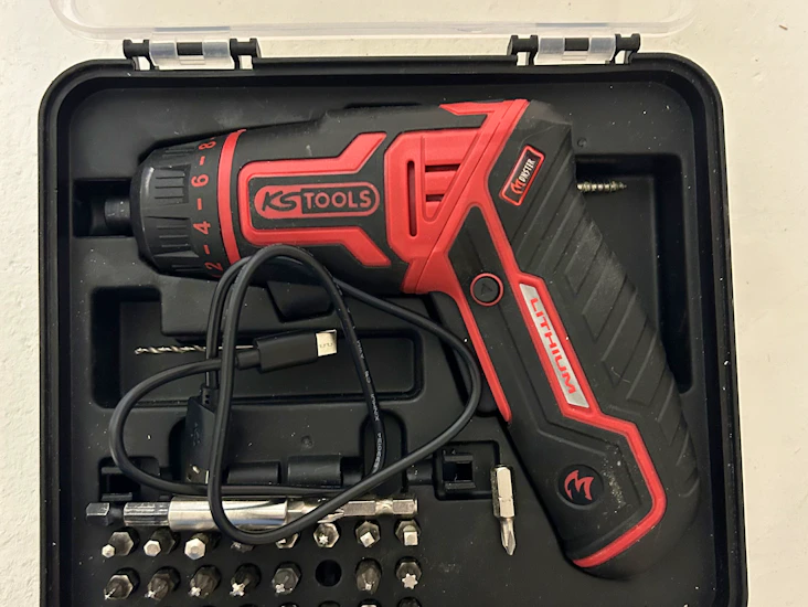 Pieni ruuvinväännin