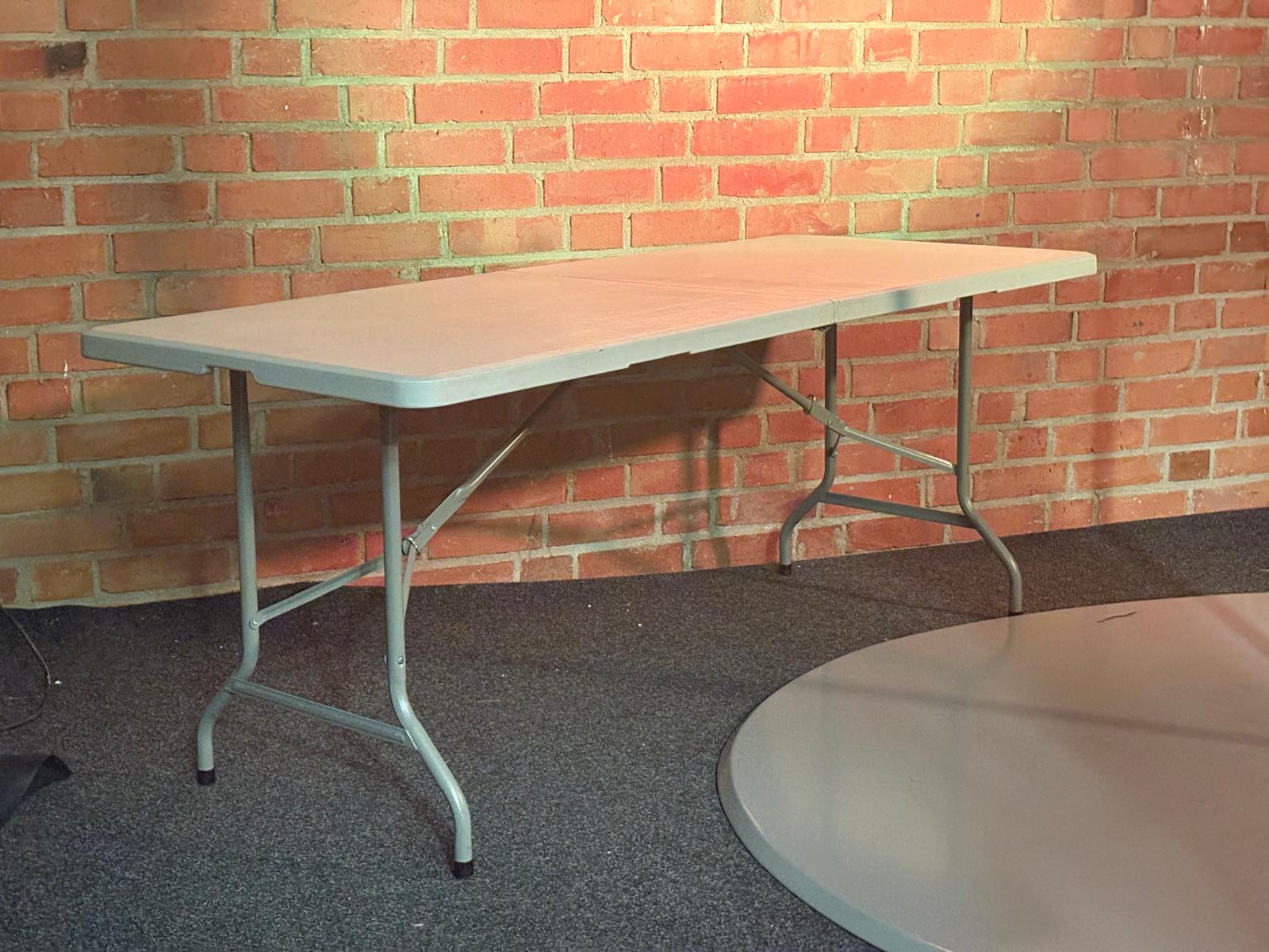Finns 6st! hopfällbara bord 180×76 cm