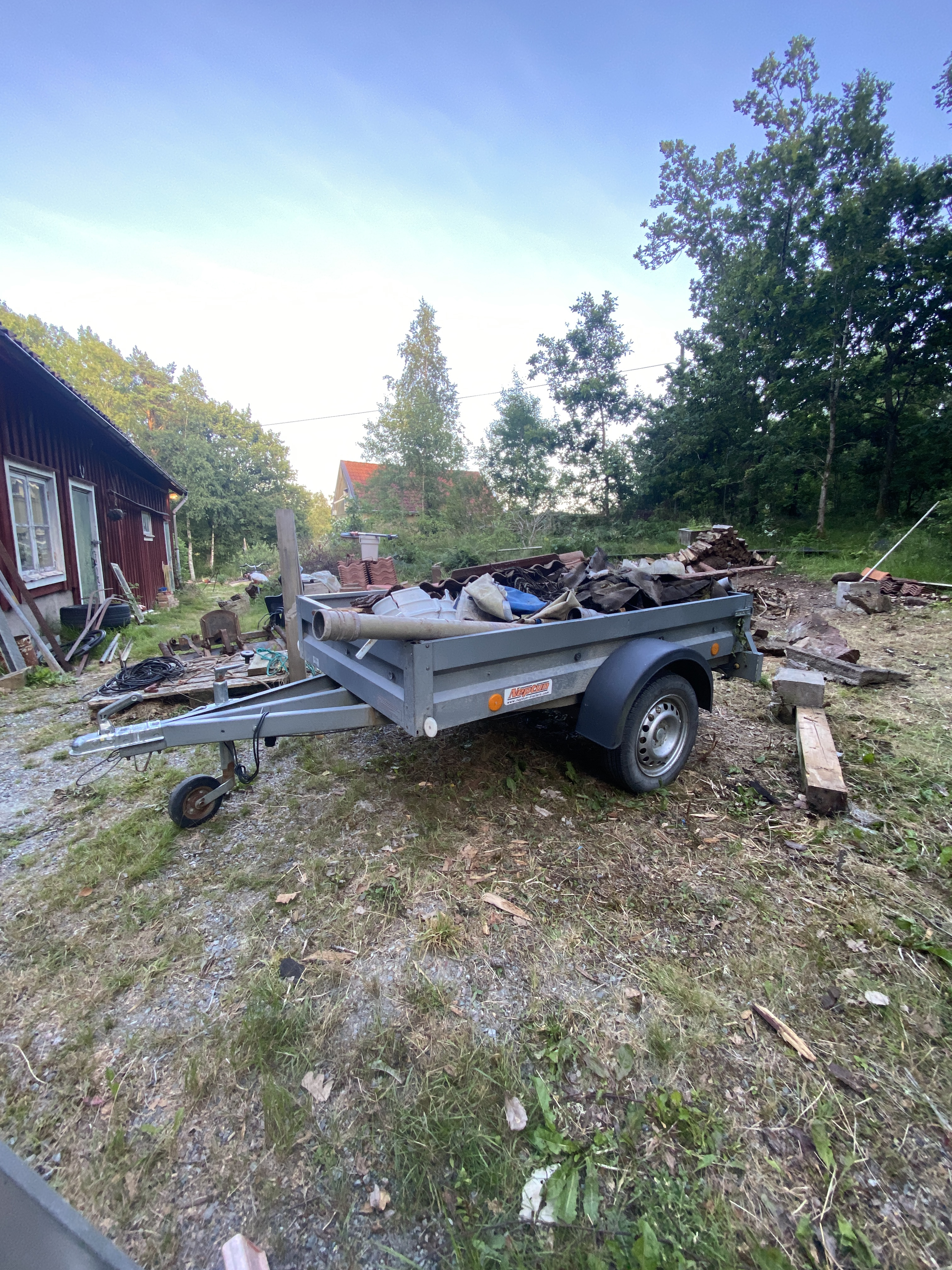Liten släpkärra 