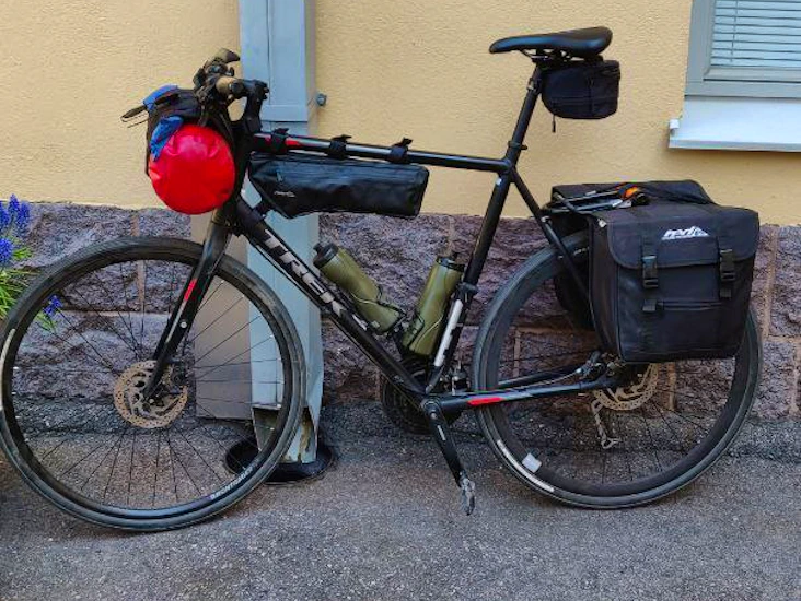 Red cycling products -sivulaukut 25l