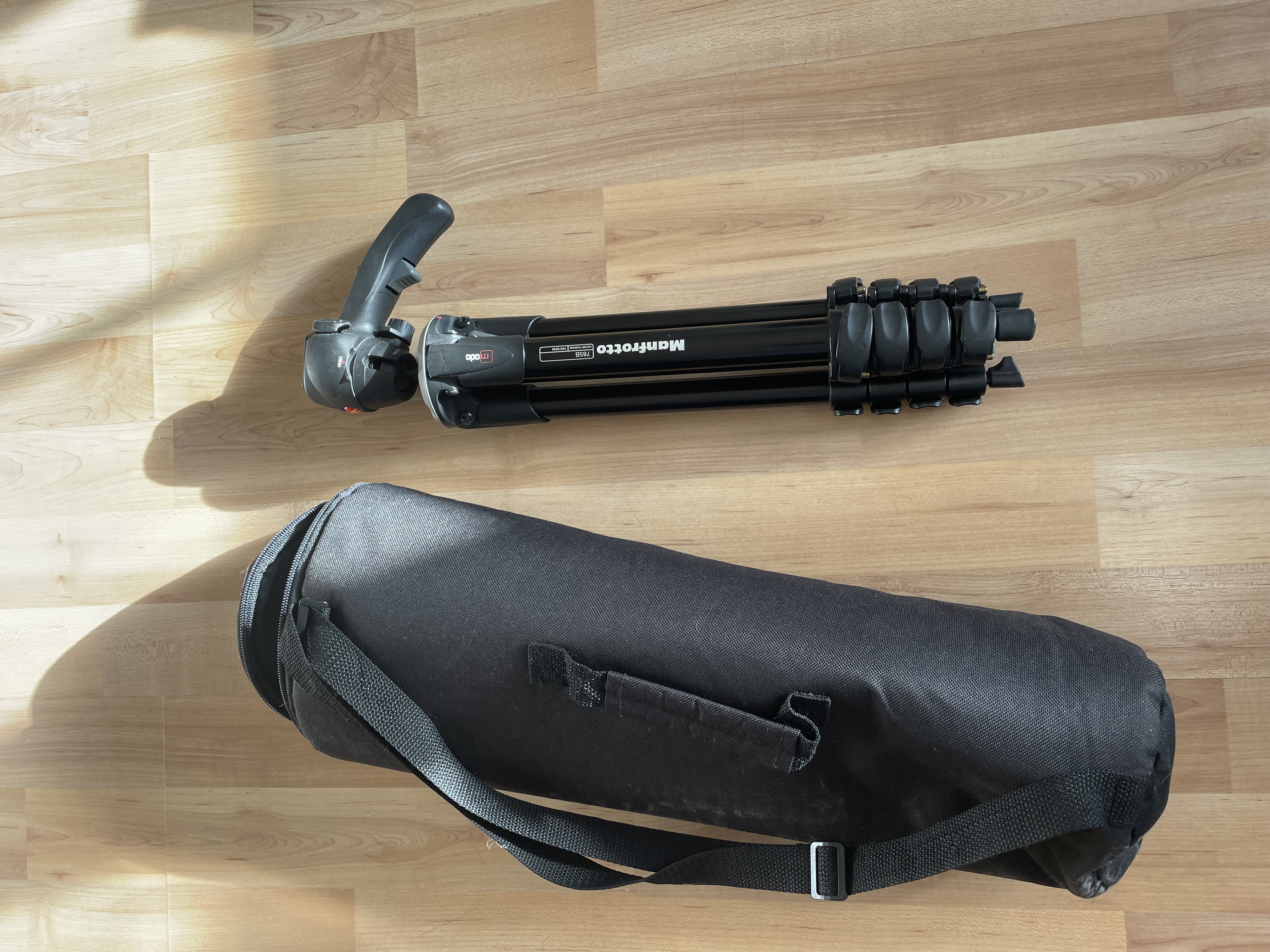 Manfrotto 785b tripod