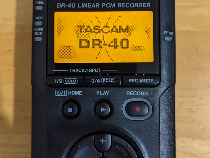 Tascam dr-40 linear pcm recorder