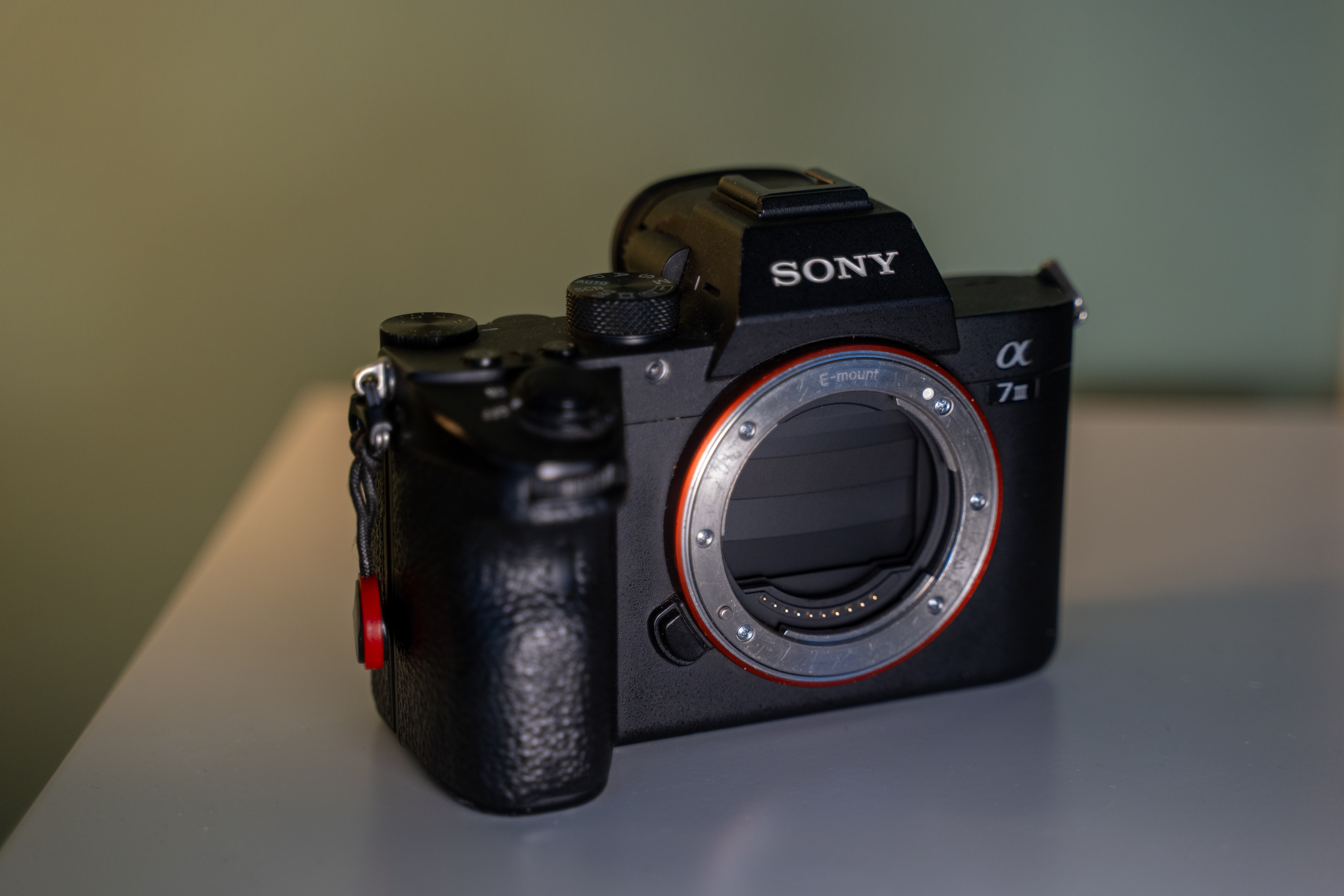 Hyr sony a7 iii fullformat kamera – extra batterier & sd-kort inkl.