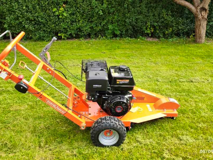 Stubbfräs 15 hk inklusive utkörning.