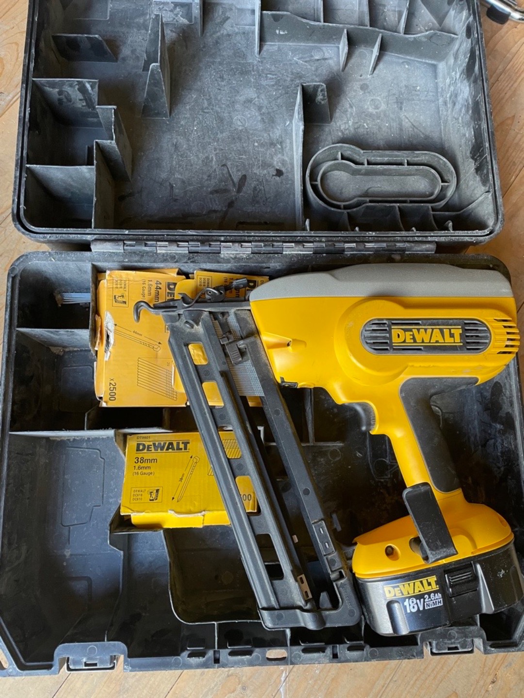 Spikpistol batteridriven