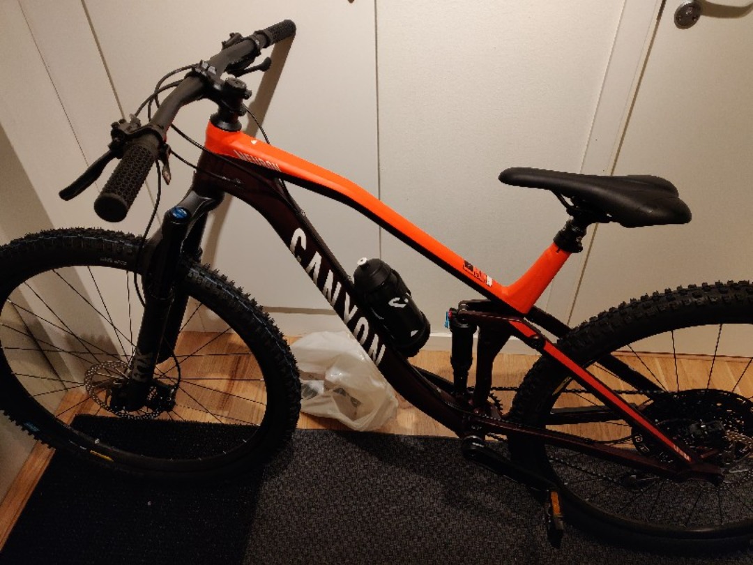 Heldämpad stigcykel - canyon neuron large