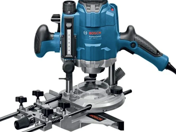 Bosch professional gof 1250 lce