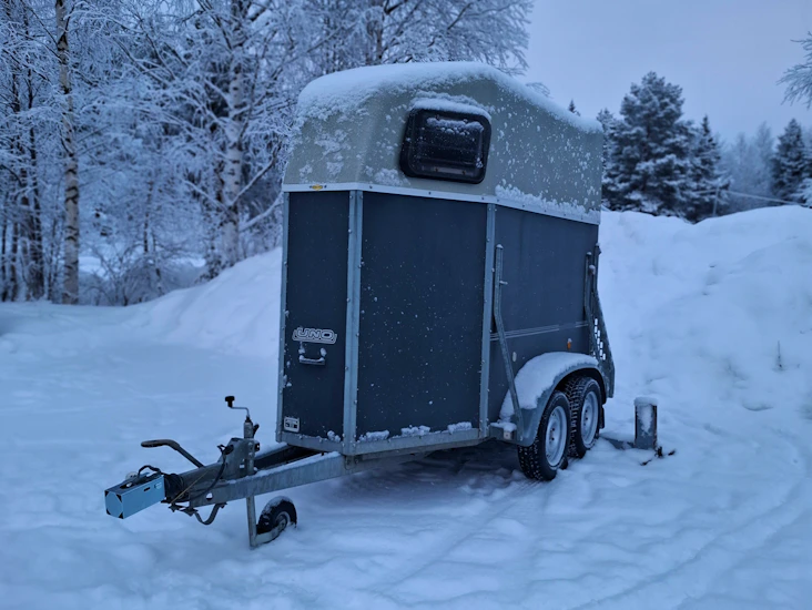Böckmann uno ,yhden hevosen traileri
