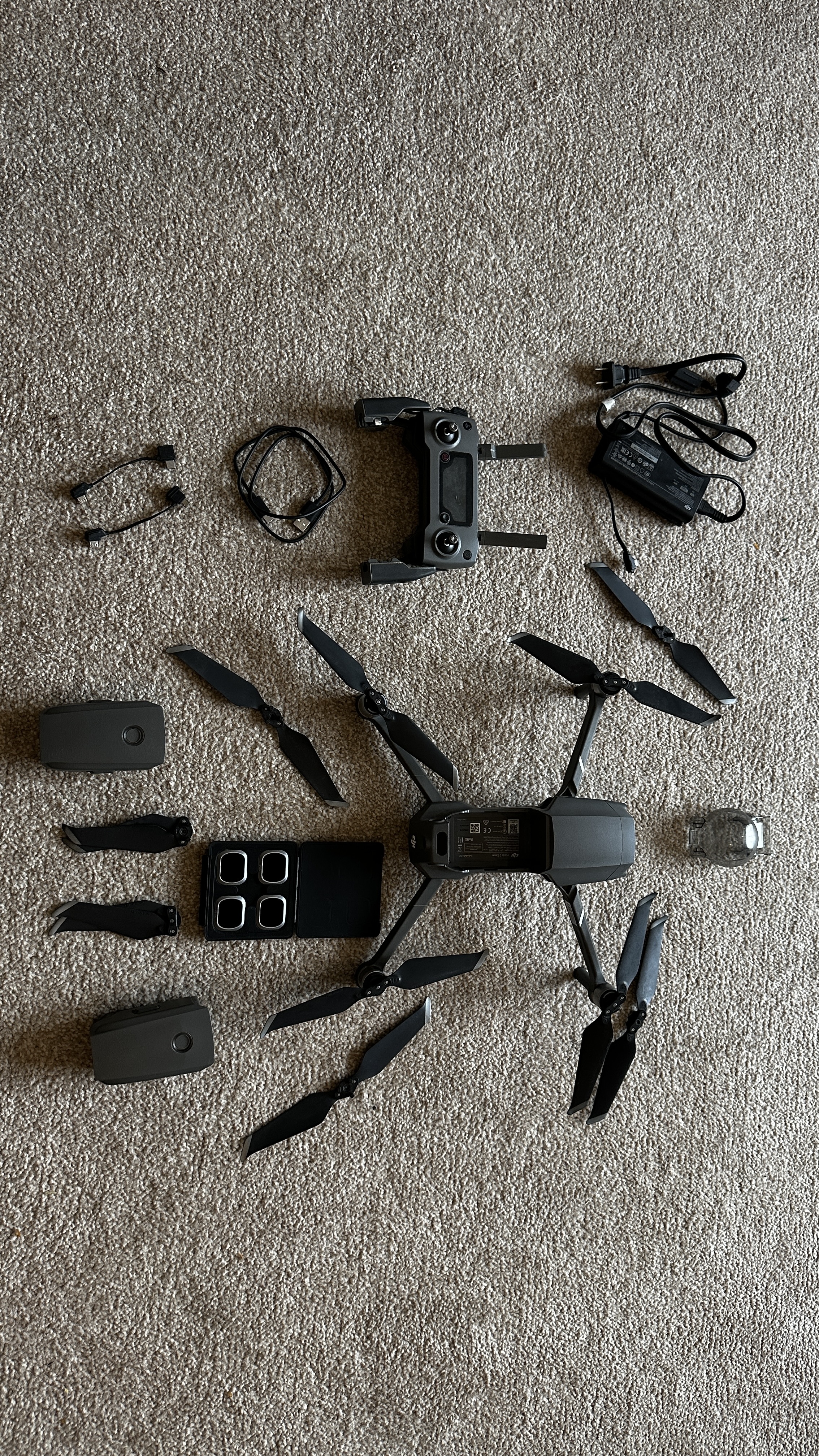 Dji mavic 2 zoom drone bundle + extra battery & filters