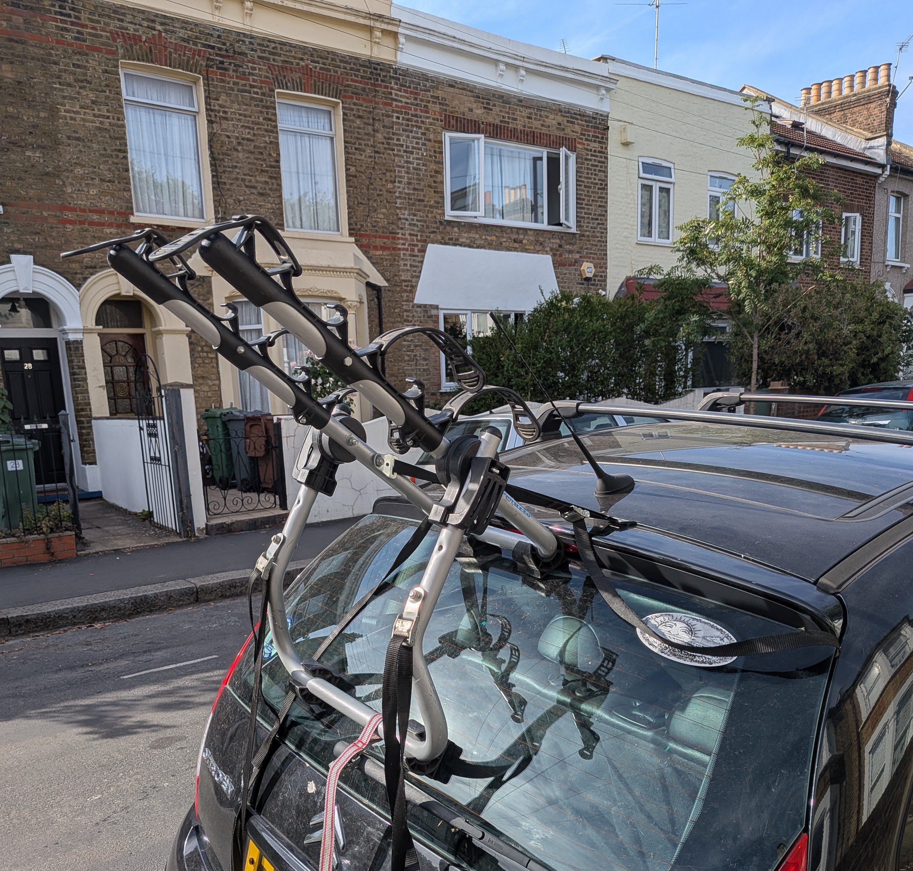 Rear mount 3 bike rack