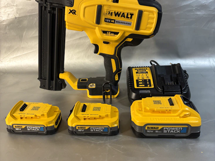 Spikpistol dewalt batteridriven