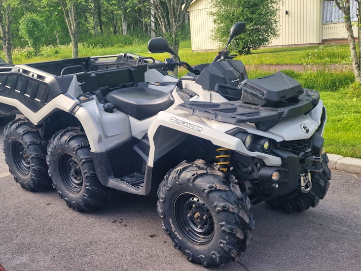 Can-am outlander 650 6x6