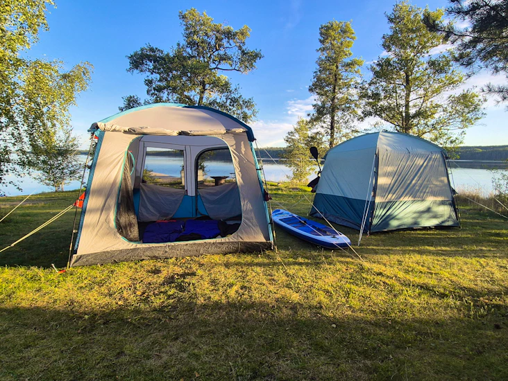 Stort tält med full ståhöjd för max 6 personer