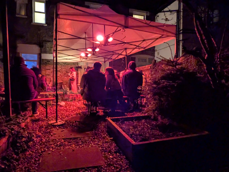 Heated tent (1x gazebo 3mx6m + 3x infrared heaters)