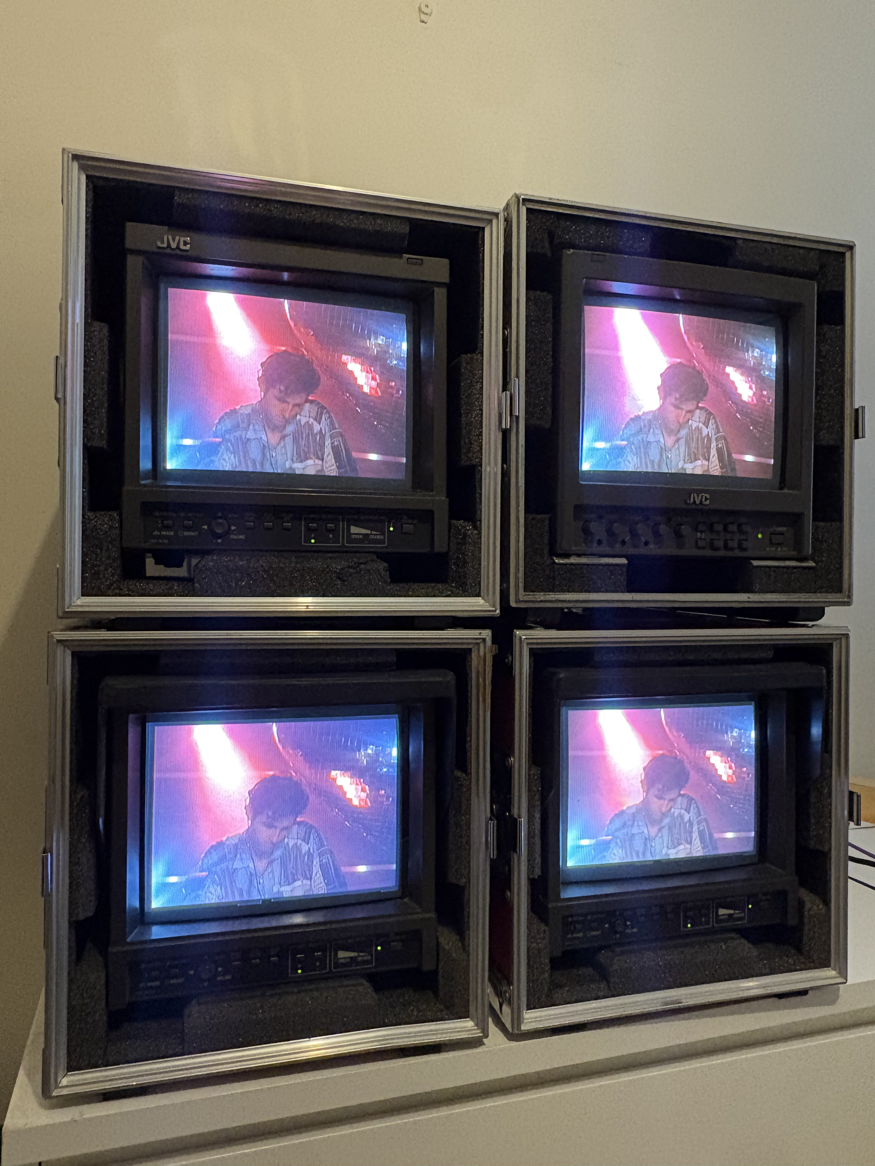 4× jvc professional crt video wall – flight cased | film / music video / events