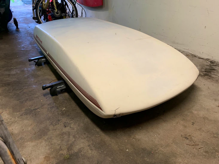 Billig takbox med takräcken