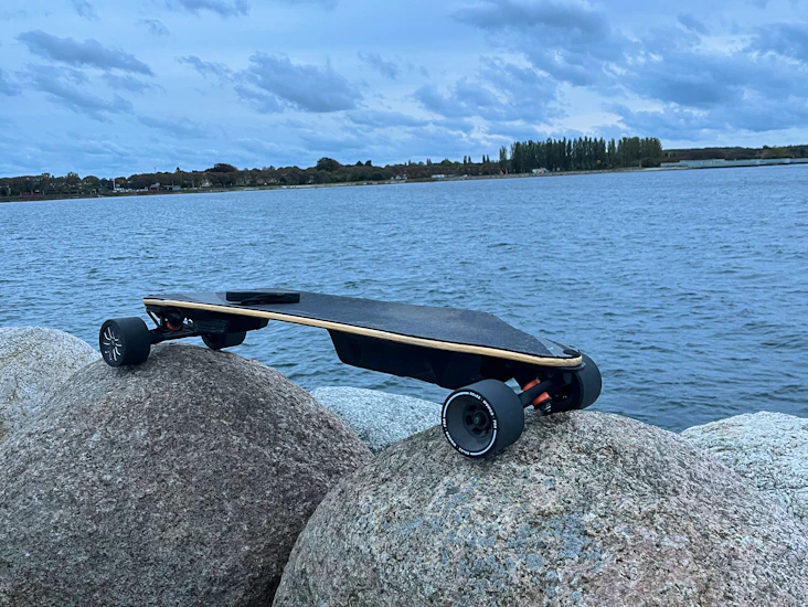 Elektrisk skateboard-uthyrning av wowgo pioneer x4