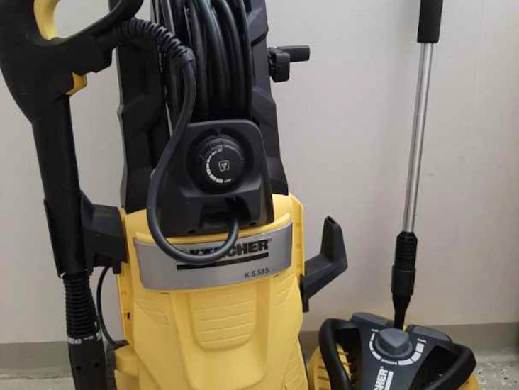 Högtryckstvätt kärcher med terasstvätt