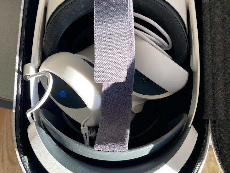 Quest 2 with elite strap and case