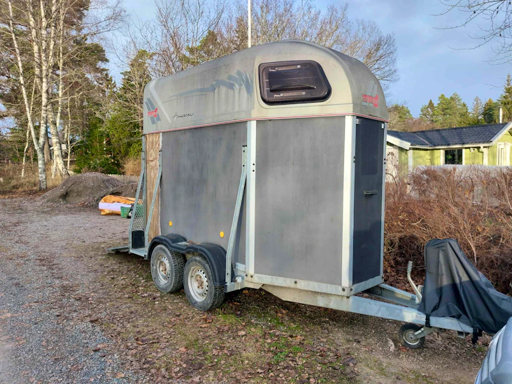 Släpvagn/hästsläp