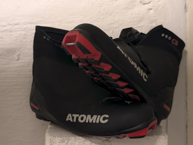 Längdpjäxor atomic storlek 43 1/3