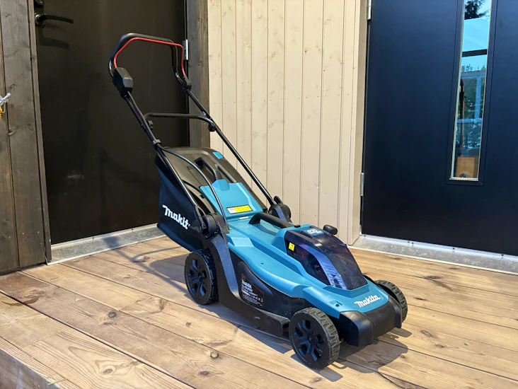 Makita akkuruohonleikkuri