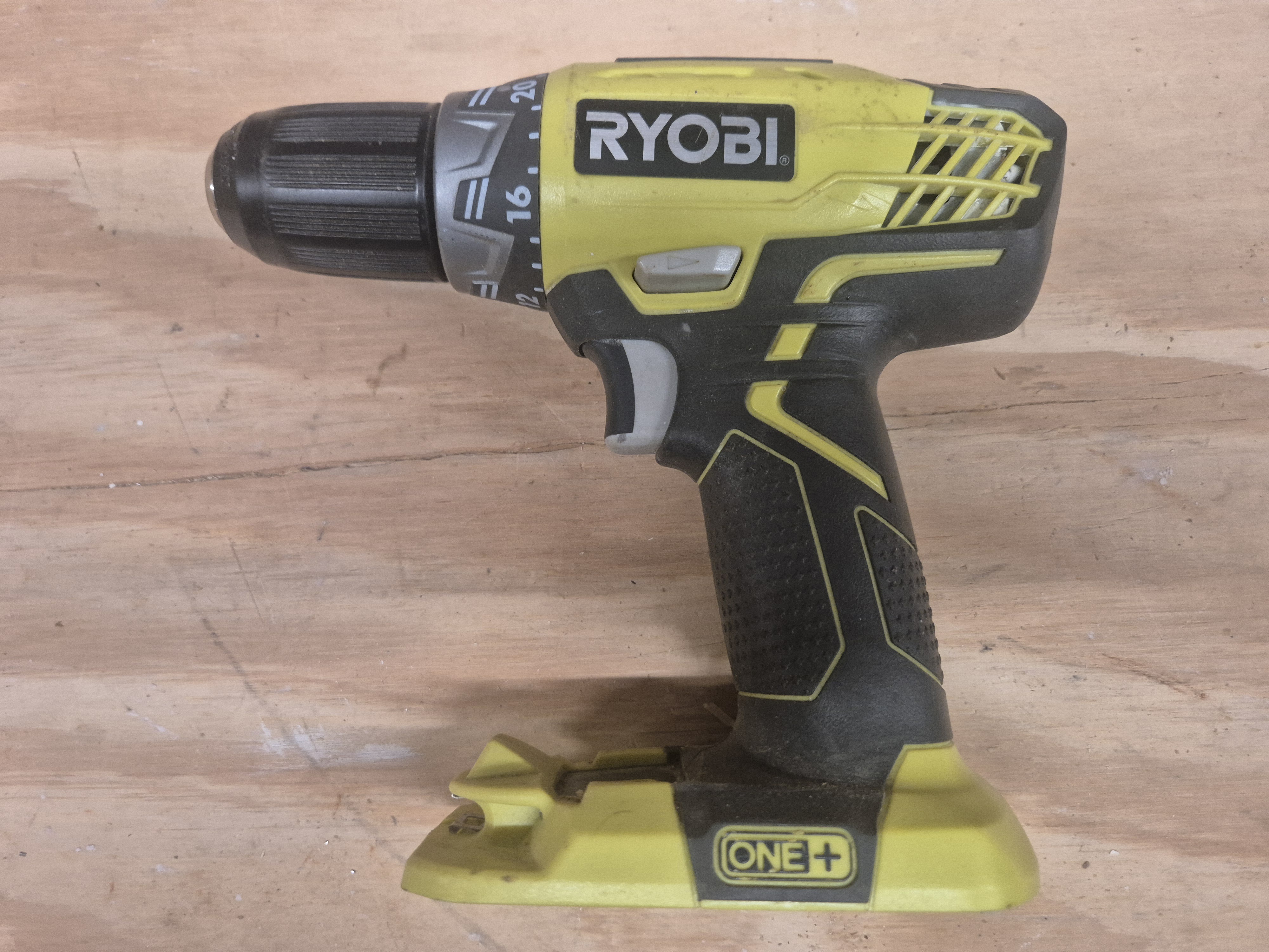 Ryobi one+ rcd1802 18v bore-/skruemaskine