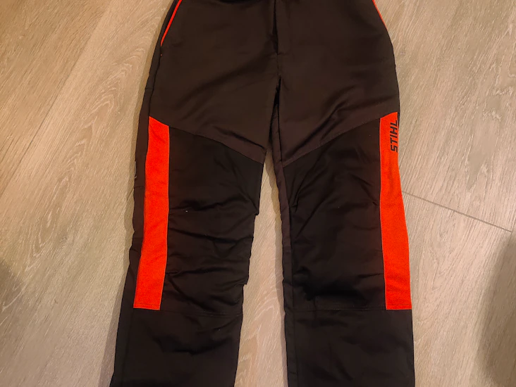 Stihl verneutstyr til motorsag og vedarbeid