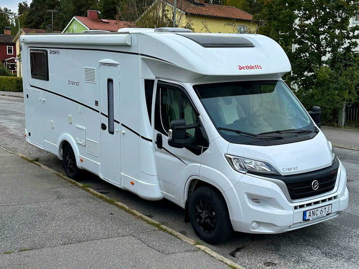 Husbil dethleffs - 2023 för 4 personer, b-körkort