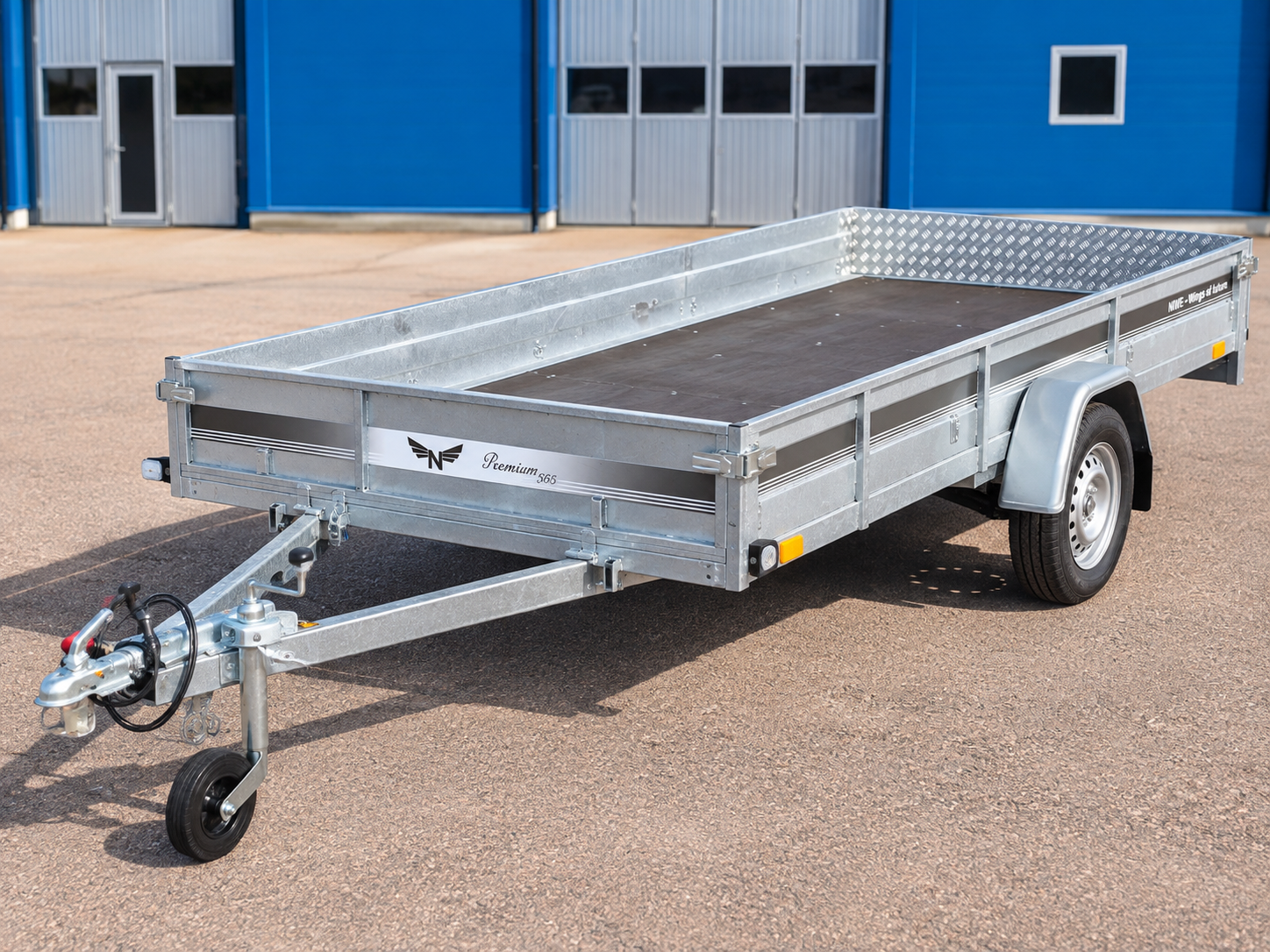 Stort släp niwe – 365 × 155 cm, perfekt för långa/otympliga laster