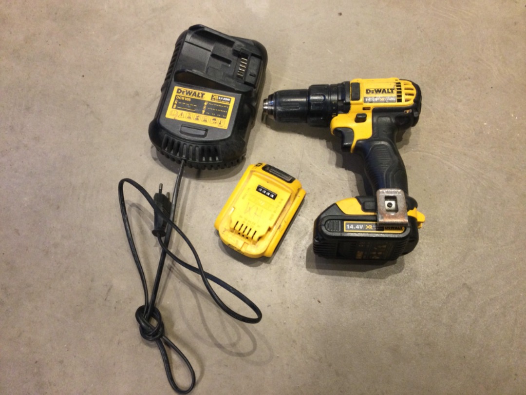 Borrskruvdragare dewalt 14.4 v inkl laddare